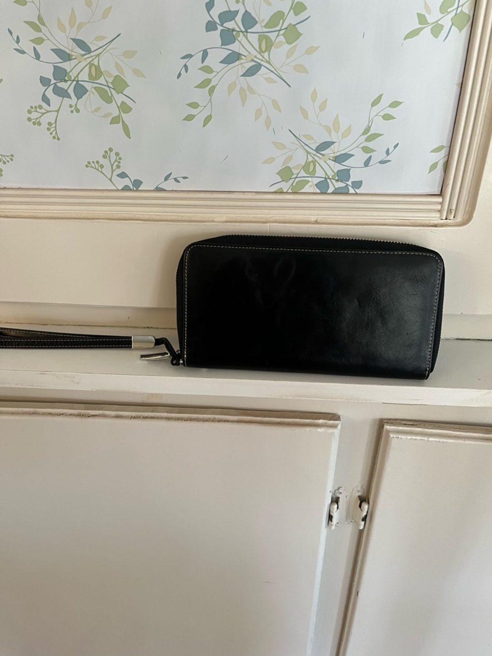 Black Leather Zip Wristlet Wallet